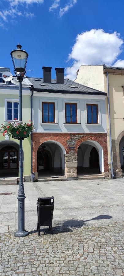 Aparthotel The Old Townhouse II Krosno Exteriér fotografie